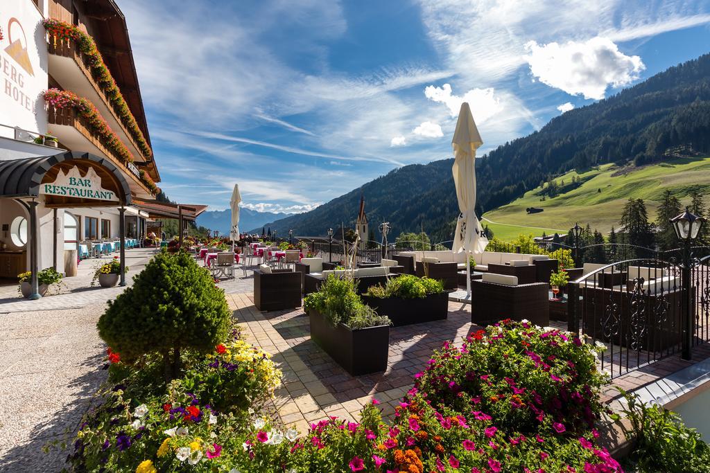 Berghotel Racines Exterior photo