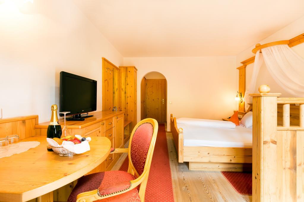 Berghotel Racines Room photo
